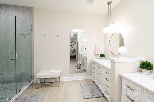 Building Photo - 4853 Hampshire Ct