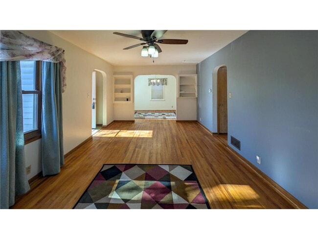 Foto del edificio - 301 Giles Pl