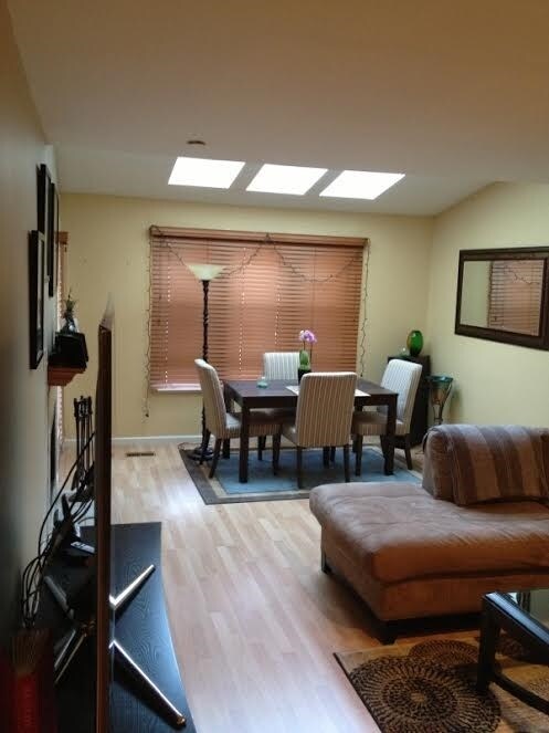 Foto del edificio - 712 Mainsail Ln