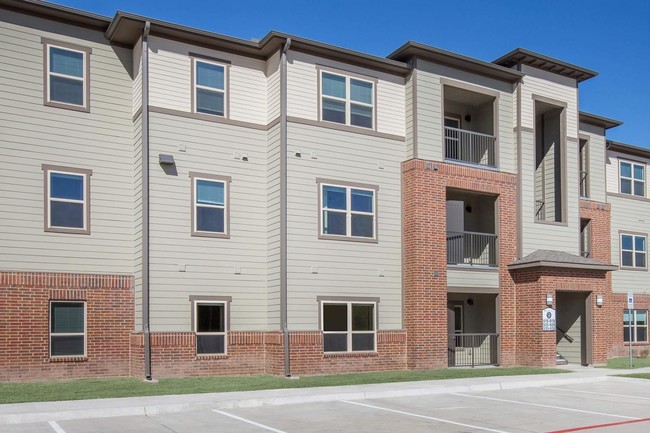 Hutchins Gateway Apartments - Hutchins, TX | Apartments.com