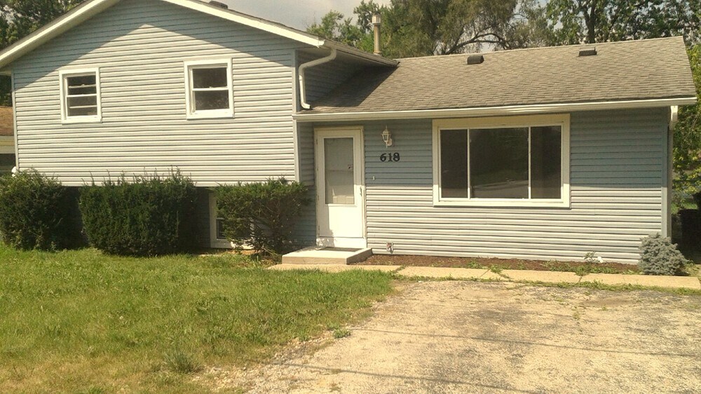 Primary Photo - 618 Oakwood Dr