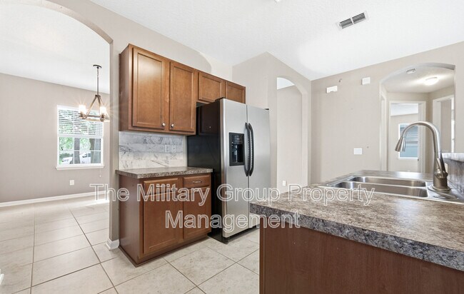 Foto del edificio - 1515 Carpathian Dr