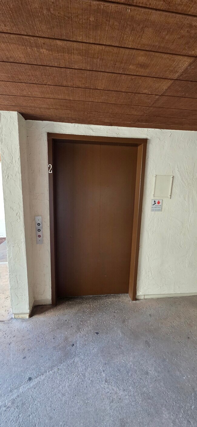 Foto del edificio - 376 Center St