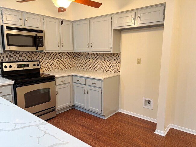 Foto del edificio - 16806 Ashmoor Way