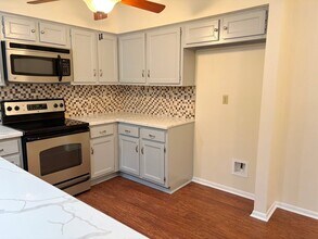 Building Photo - 16806 Ashmoor Way