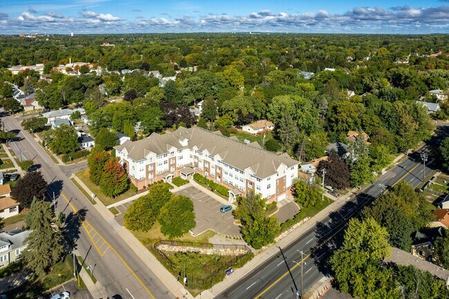 Foto del edificio - Arbor Pointe Senior Apartments