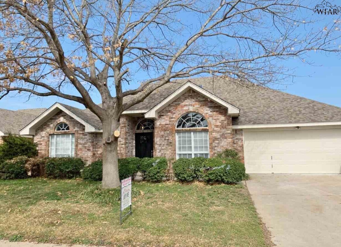 Primary Photo - 4930 Whisper Wind Dr