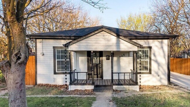 Foto del edificio - 905 N Bradley St