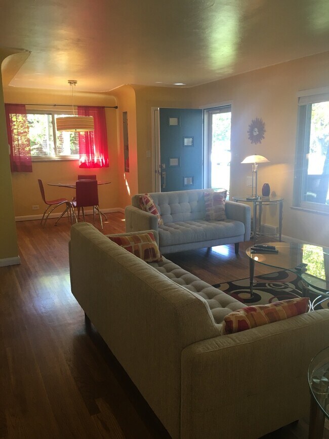 Foto del edificio - COMING SOON - Great Location - Close to Sw...