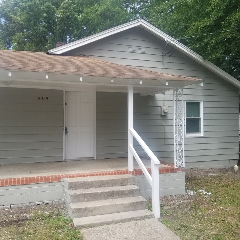 Primary Photo - 409 E Waddell St