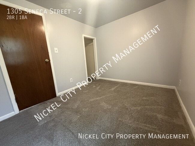 Building Photo - 1305 Seneca St