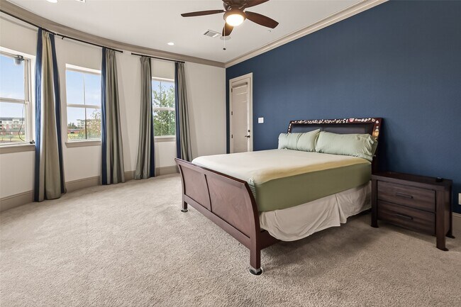 Foto del edificio - 722 Imperial Blvd