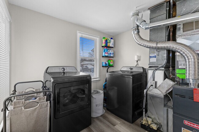 Foto del edificio - 5222 Williams St