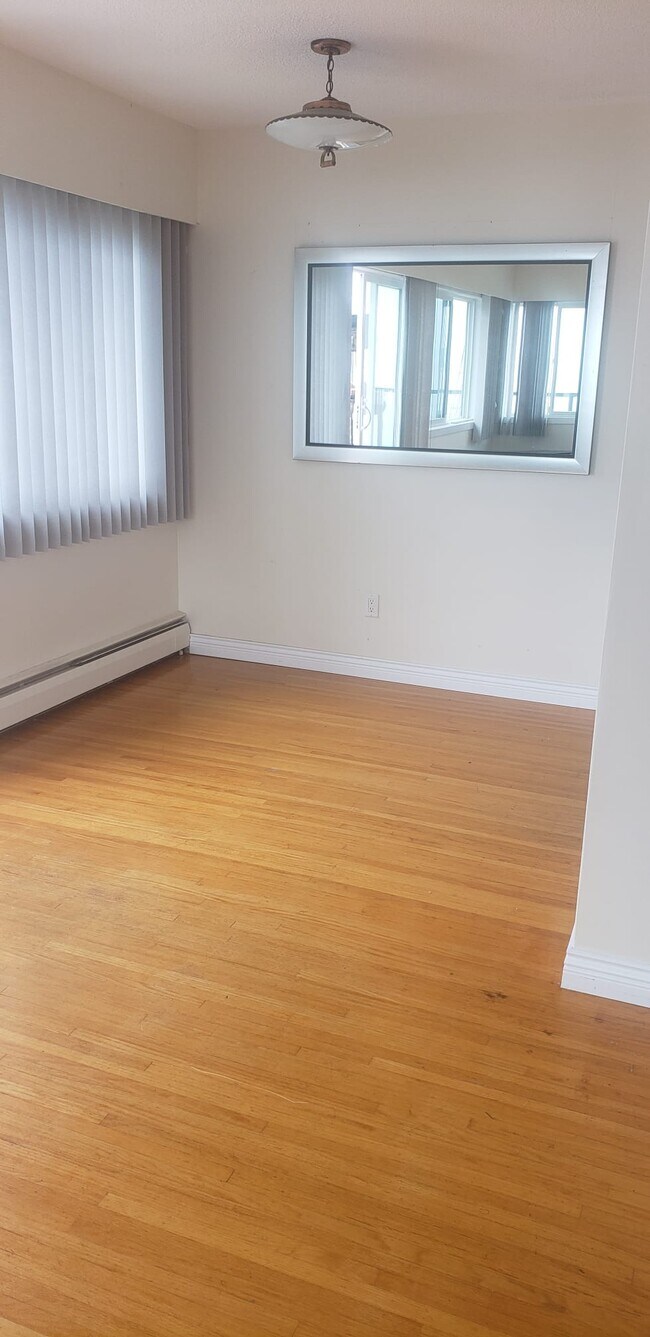 Building Photo - 1250 Blackwood St