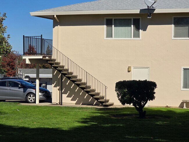 Foto del edificio - Beautifully Updated #4 Condo