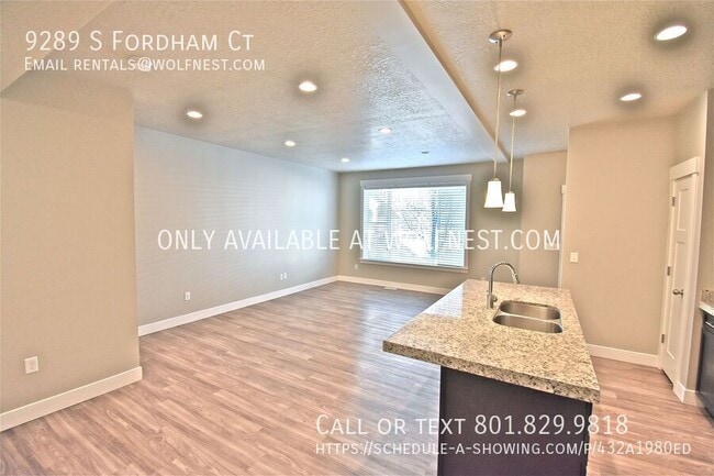 Foto del edificio - 9289 Fordham Ct