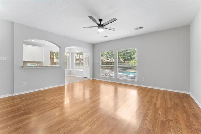 Building Photo - 15 Capshaw Ct