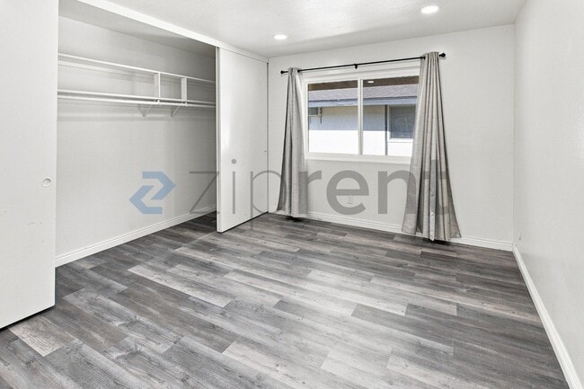 Building Photo - Unit 64