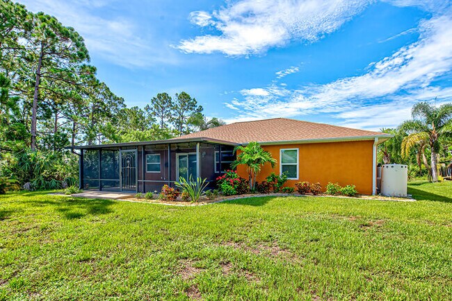 Building Photo - 8386 Red Coach Ave