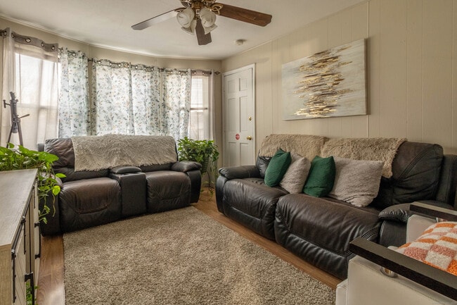 Building Photo - 24 Rocky Hill Ave