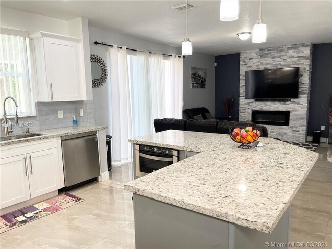 Foto del edificio - 409 NW 87th Ln