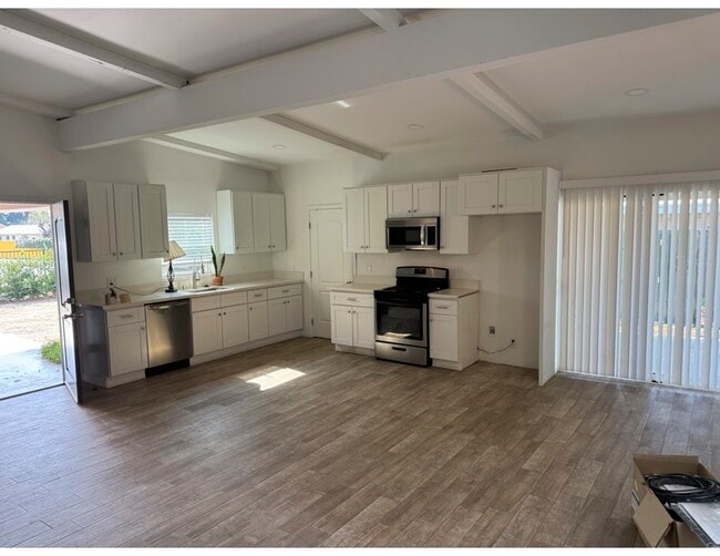Building Photo - 17825 Saticoy St
