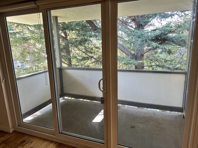 Photo du bâtiment - 1255-1255 Grant St