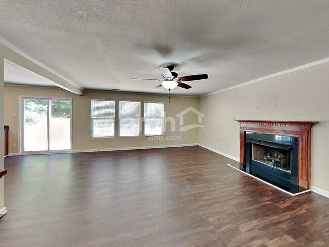 Foto del edificio - 8511 Rockmoor Ridge Road