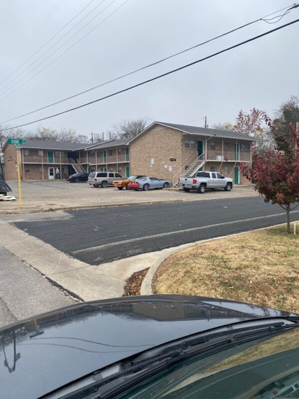 1017 Parmer Ave, Killeen, TX 76541 Condo for Rent in Killeen, TX