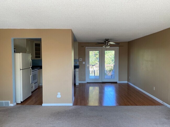 Building Photo - South Hill - 4 Bedroom House!