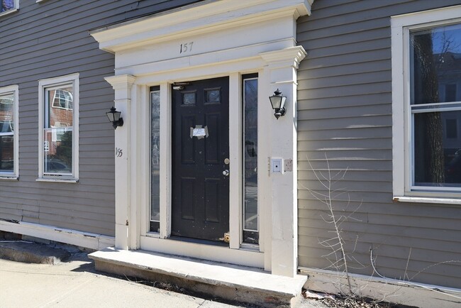 Building Photo - 157 Perkins St