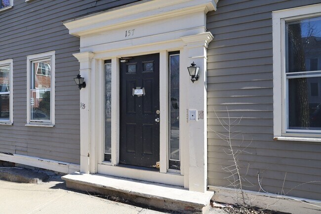 Foto del edificio - 157 Perkins St