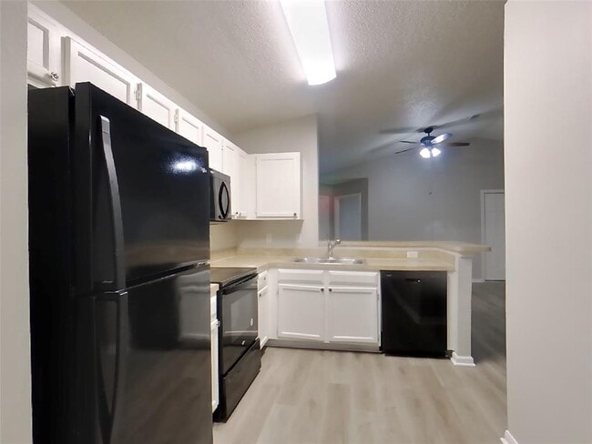 Building Photo - 3139 Boynton Dr