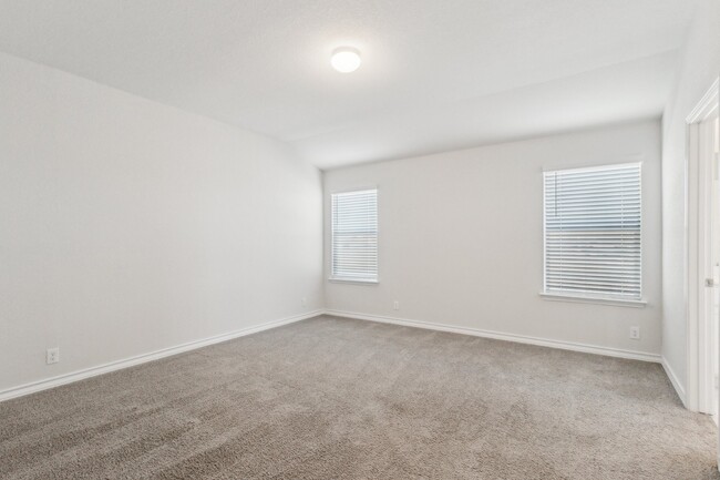 Building Photo - 13003 Minuet Sway