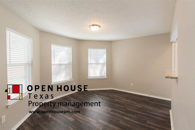 Building Photo - 1450 Ridgecreek Dr, Lewisville