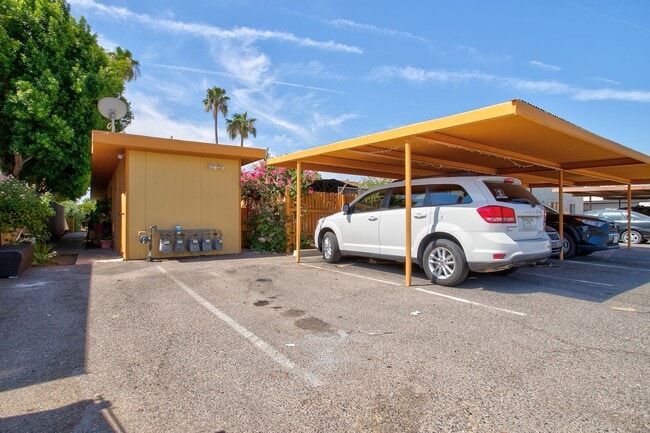 Building Photo - 7850 E Glenrosa Ave