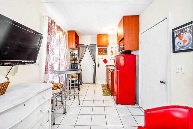 Foto del edificio - 1852 SW 9th St