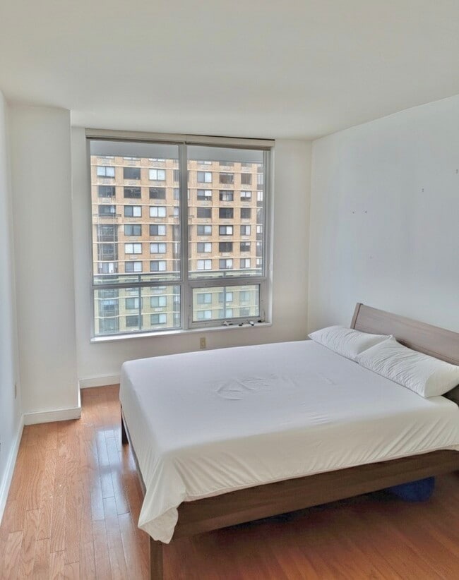 Bedroom - 20 Newport Pky