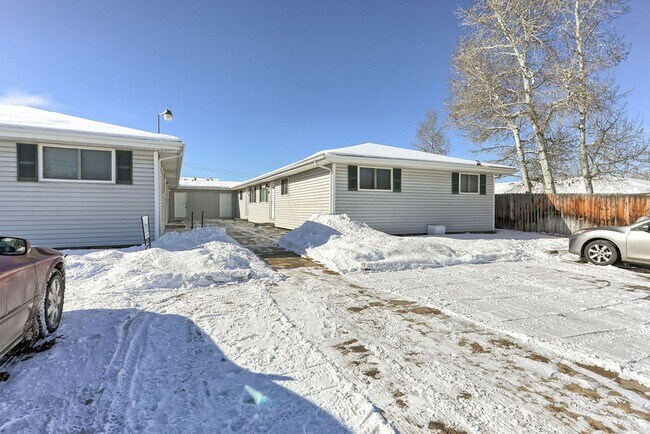 Foto del edificio - 3 Bedroom 1 Bath Ranch in Loveland