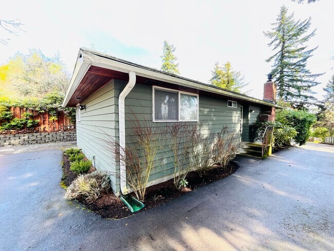 Building Photo - Tastefully Remodeled Bungalow, Just 2 Bloc...