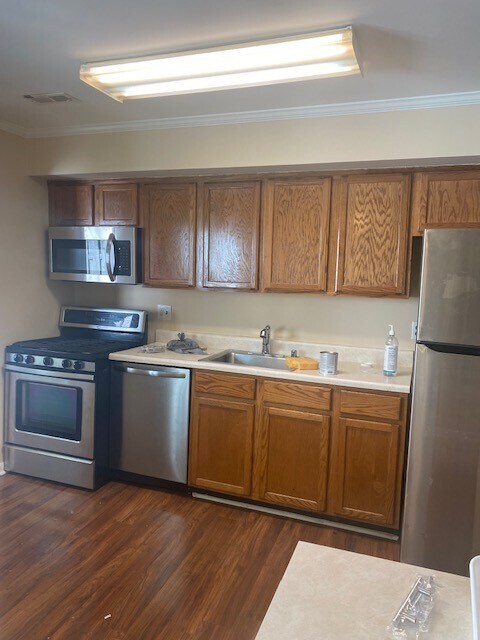 Foto del edificio - 6421 Washington Sq