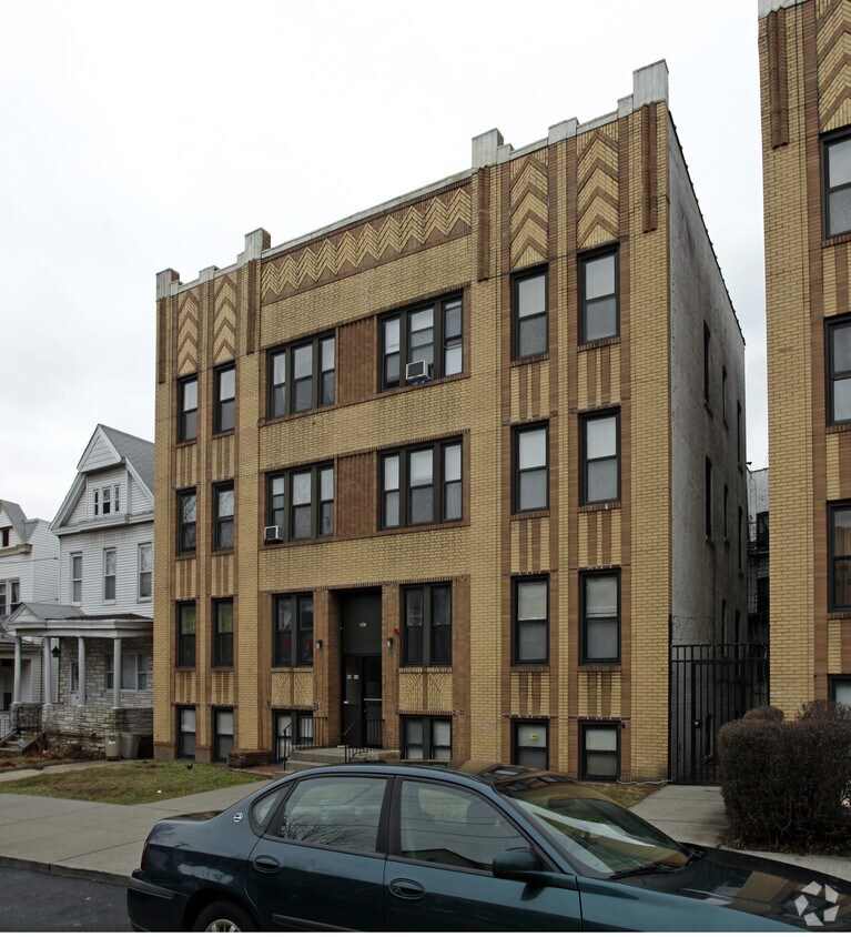 Building Photo - 96-98 Highland Ave