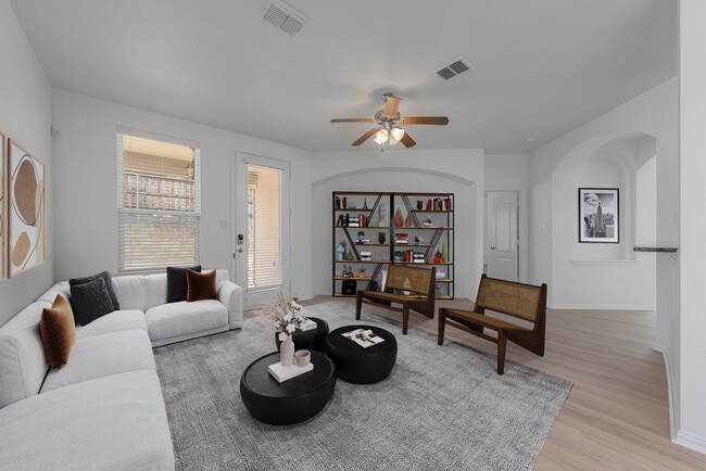 Foto del edificio - 14708 Little Anne Dr