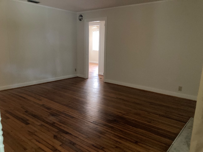 Building Photo - 1275 Carlton Acres W