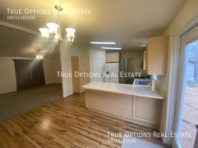 Building Photo - 788 S Moki Dr