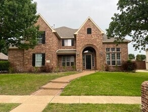 Building Photo - 321 Greenfield Dr
