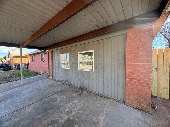 Foto del edificio - Great 5 beds 2.5 bath in Oklahoma City!