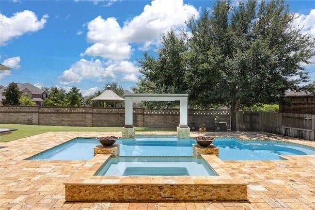 Building Photo - 25207 Springwood Lake Dr