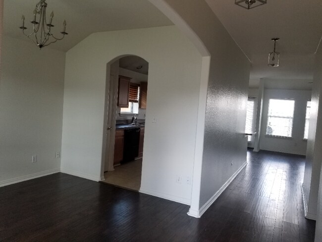 Foto del edificio - 515 Creekside Dr