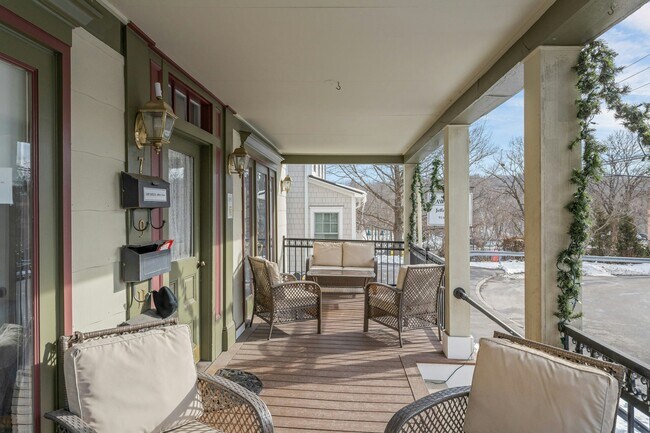 Foto del edificio - 11 Edgemont Rd